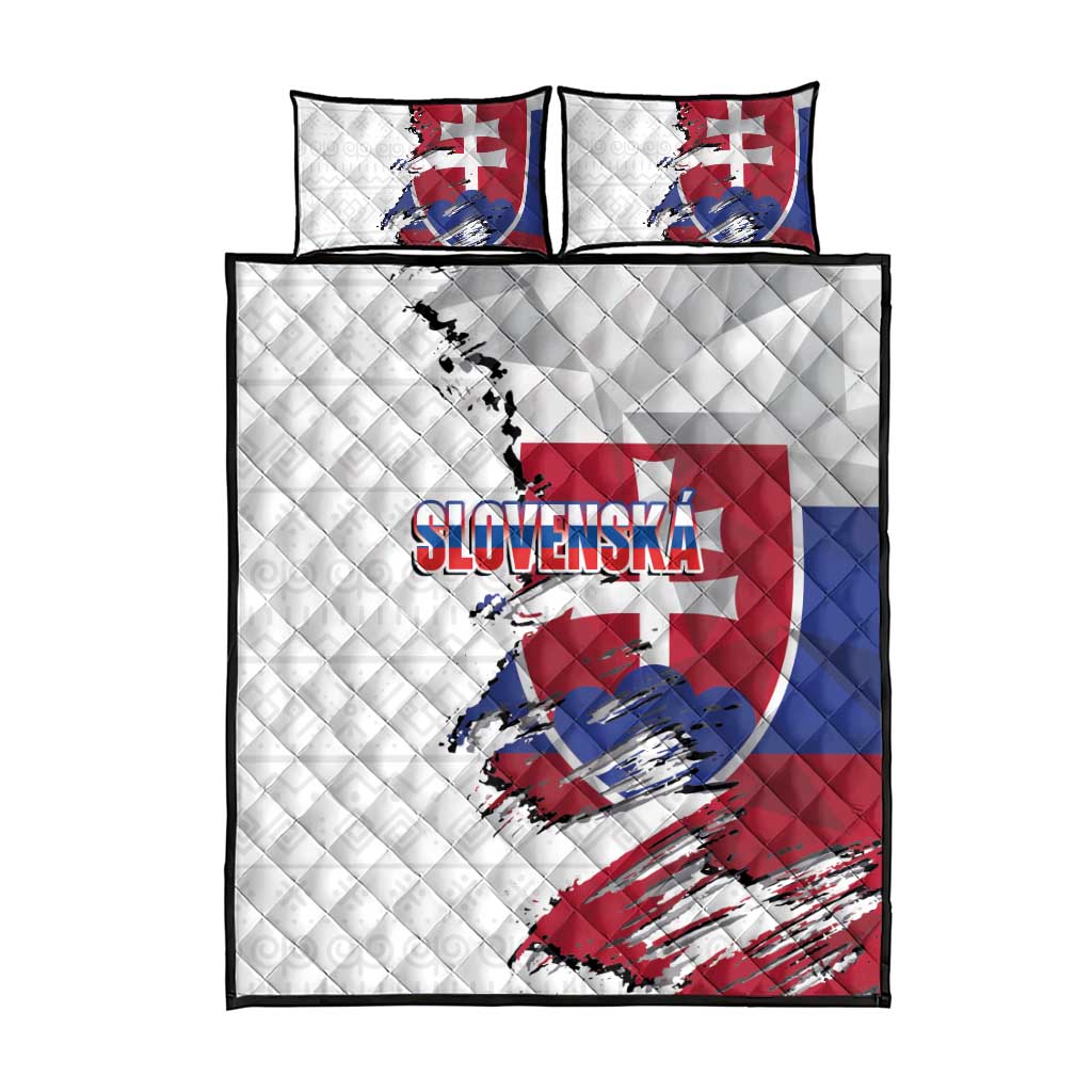 Slovakia Quilt Bed Set Flag Grunge Half Style with Slovak Pattern