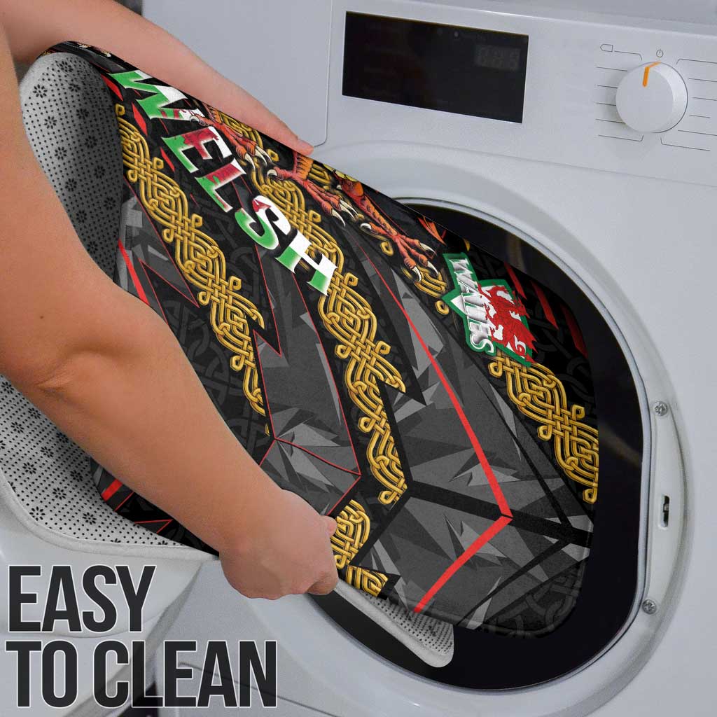 Welsh Celtic Bathroom Set Wales Y Ddraig Goch with Celtic Knot Sporty - Wonder Print Shop