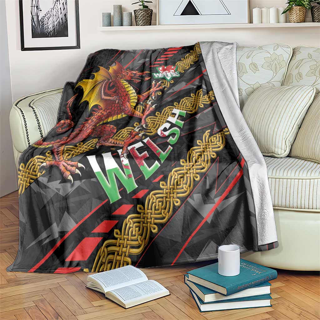Welsh Celtic Blanket Wales Y Ddraig Goch with Celtic Knot Sporty - Wonder Print Shop