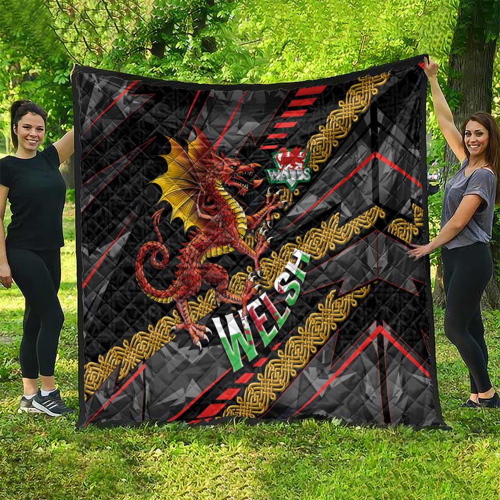 Welsh Celtic Quilt Wales Y Ddraig Goch with Celtic Knot Sporty - Wonder Print Shop