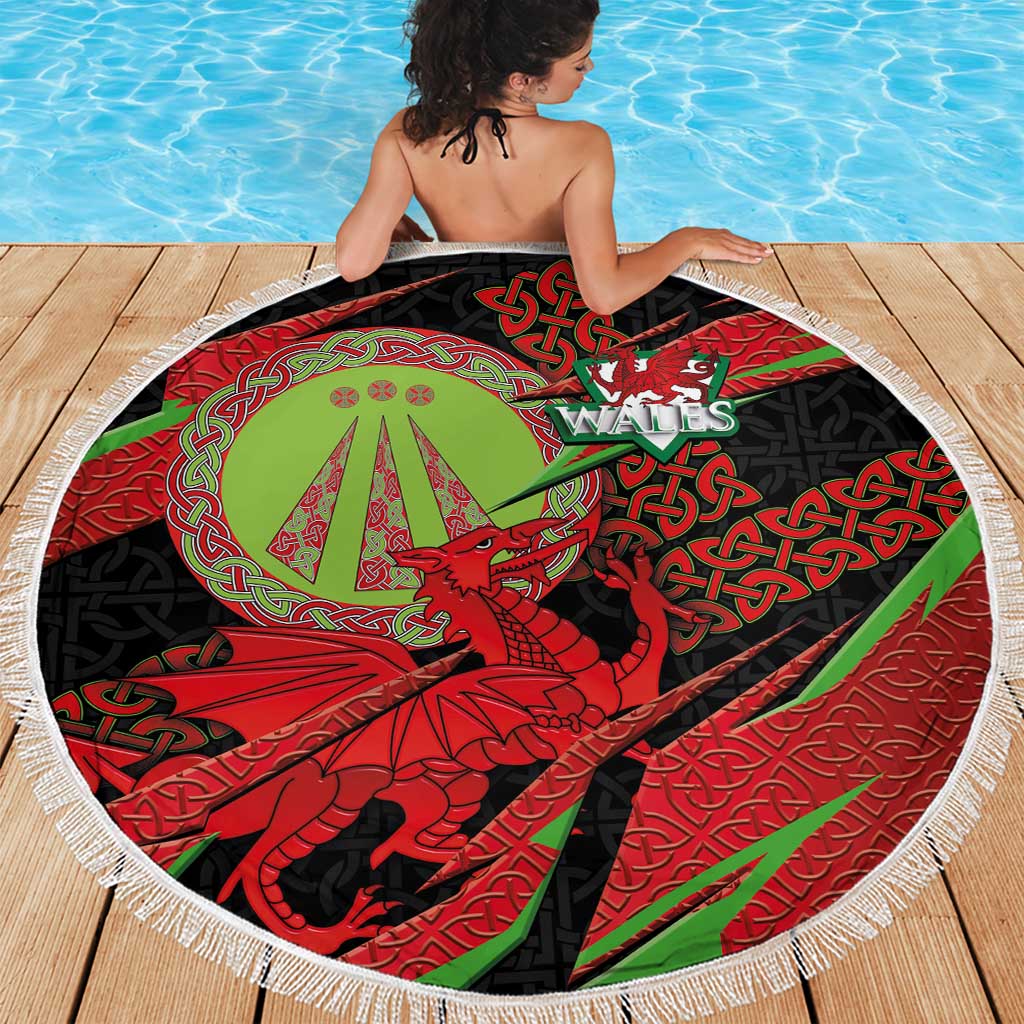 Welsh Celtic-Awen Beach Blanket Wales Y Ddraig Goch with Celtic Knot Sporty - Wonder Print Shop