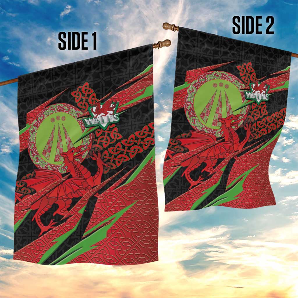 Welsh Celtic-Awen Garden Flag Wales Y Ddraig Goch with Celtic Knot Sporty - Wonder Print Shop