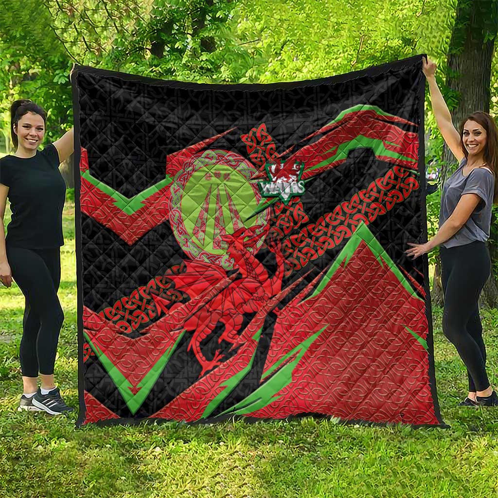 Welsh Celtic-Awen Quilt Wales Y Ddraig Goch with Celtic Knot Sporty - Wonder Print Shop