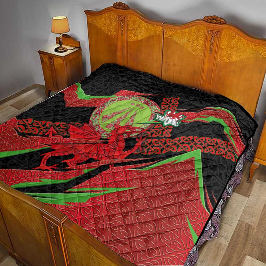 Welsh Celtic-Awen Quilt Wales Y Ddraig Goch with Celtic Knot Sporty - Wonder Print Shop