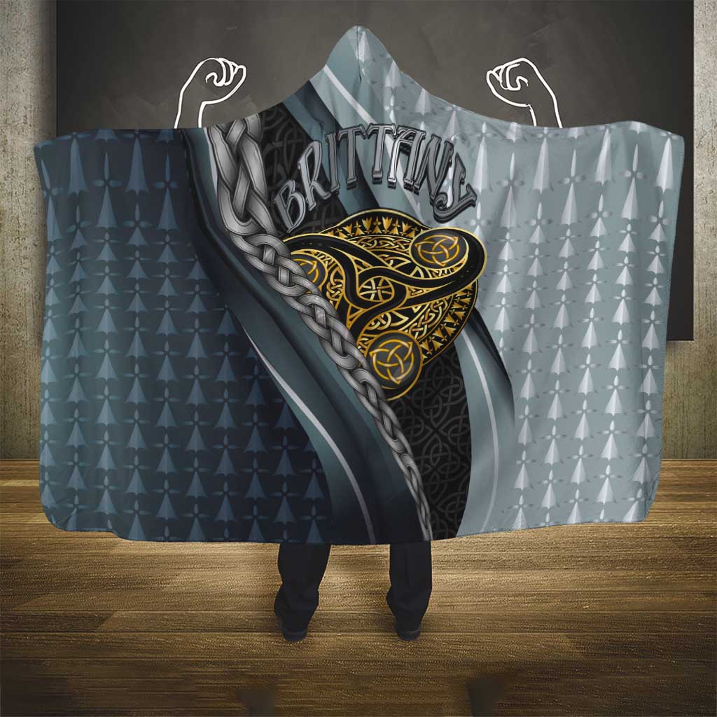 Brittany Triskele Celtic Hooded Blanket Silver and Gold Sporty Style - Wonder Print Shop