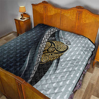 Brittany Triskele Celtic Quilt Silver and Gold Sporty Style - Wonder Print Shop