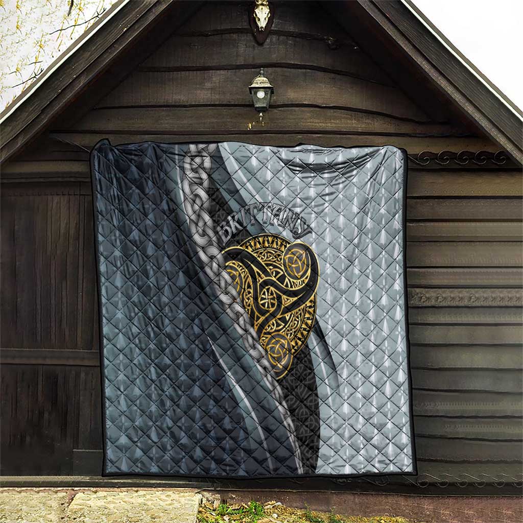 Brittany Triskele Celtic Quilt Silver and Gold Sporty Style - Wonder Print Shop
