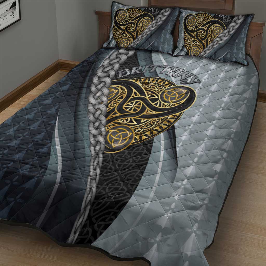 Brittany Triskele Celtic Quilt Bed Set Silver and Gold Sporty Style - Wonder Print Shop