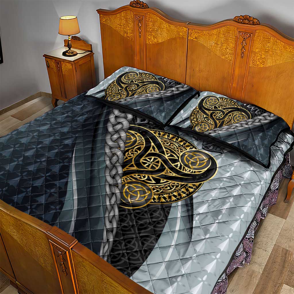 Brittany Triskele Celtic Quilt Bed Set Silver and Gold Sporty Style - Wonder Print Shop