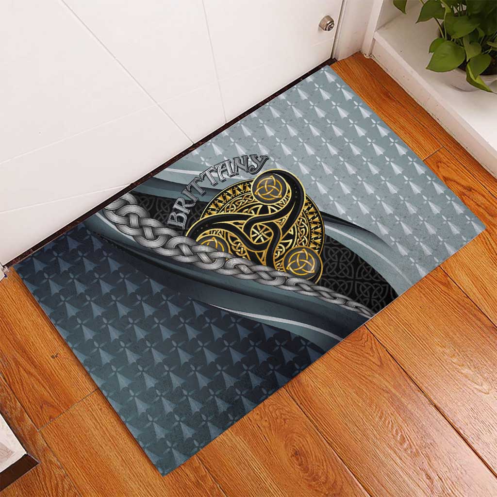 Brittany Triskele Celtic Rubber Doormat Silver and Gold Sporty Style - Wonder Print Shop