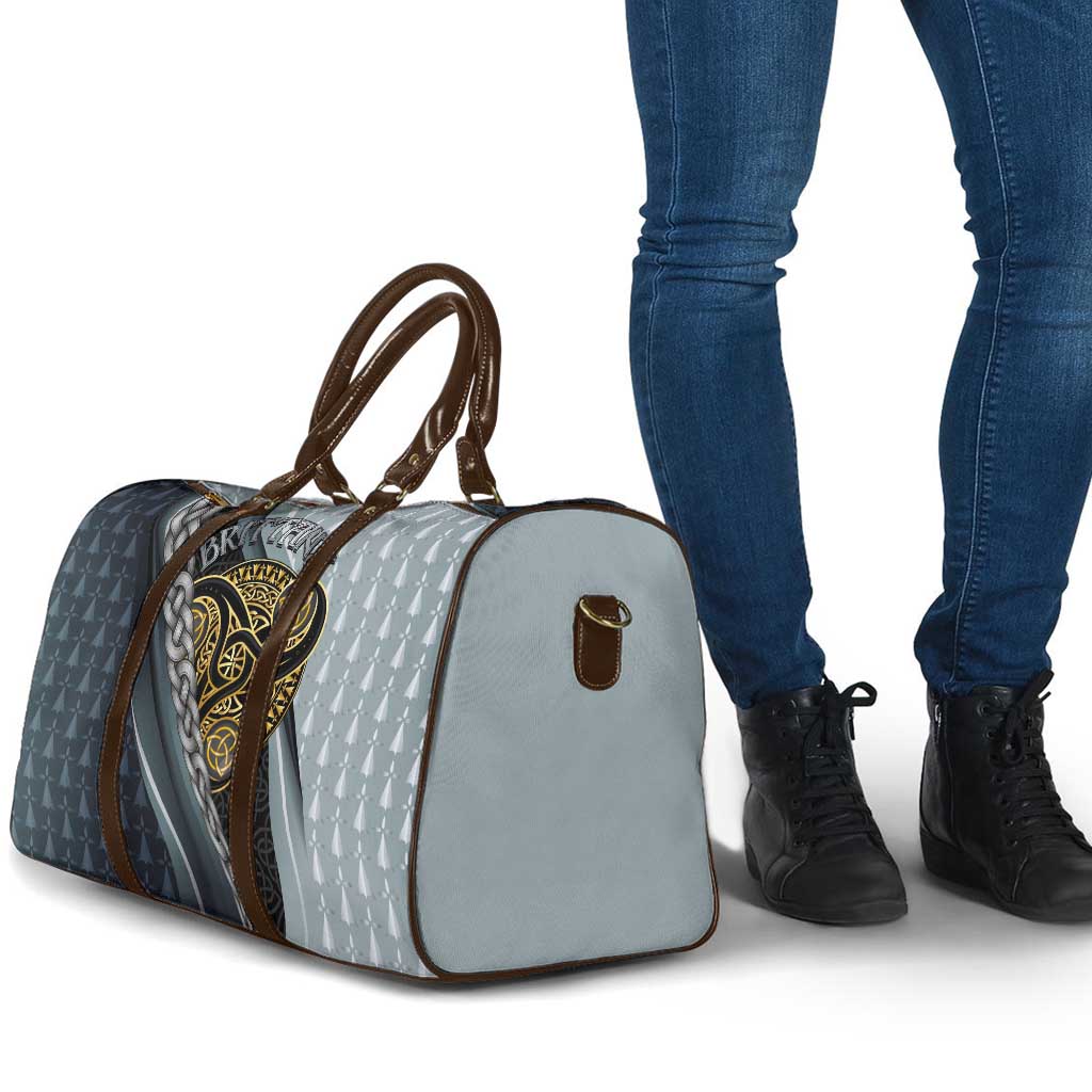 Brittany Triskele Celtic Travel Bag Silver and Gold Sporty Style - Wonder Print Shop