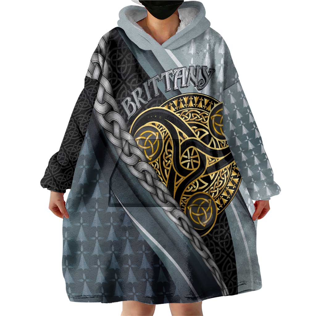 Brittany Triskele Celtic Wearable Blanket Hoodie Silver and Gold Sporty Style - Wonder Print Shop