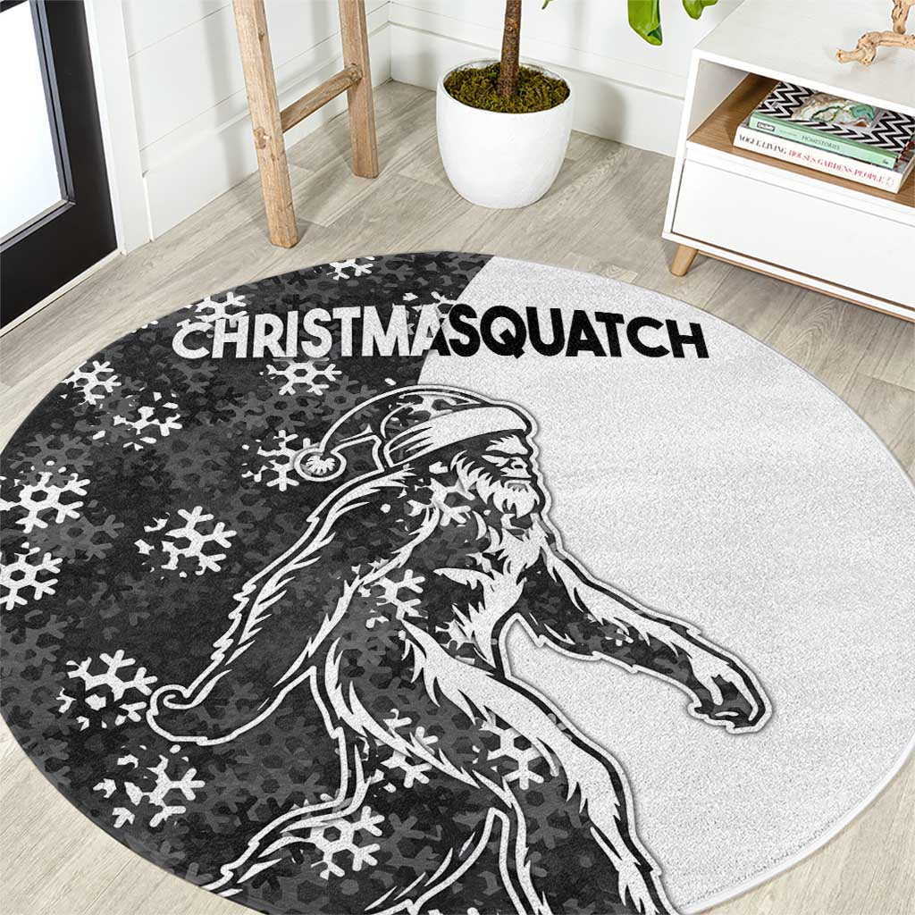 Funny Christmasquatch Camouflage of Snowflakes Round Carpet