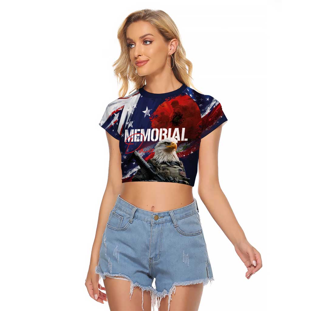 United States Memorial Day Raglan Cropped T Shirt Bald Eagle US Soldier-Honor and Remember The Fallen
