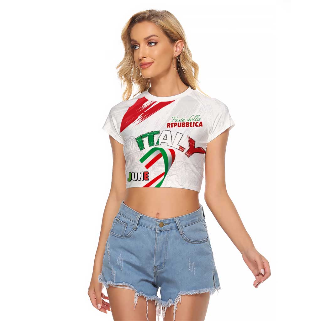 Italian National Day Raglan Cropped T Shirt Festa della Repubblica-The Colosseum Grunge Style