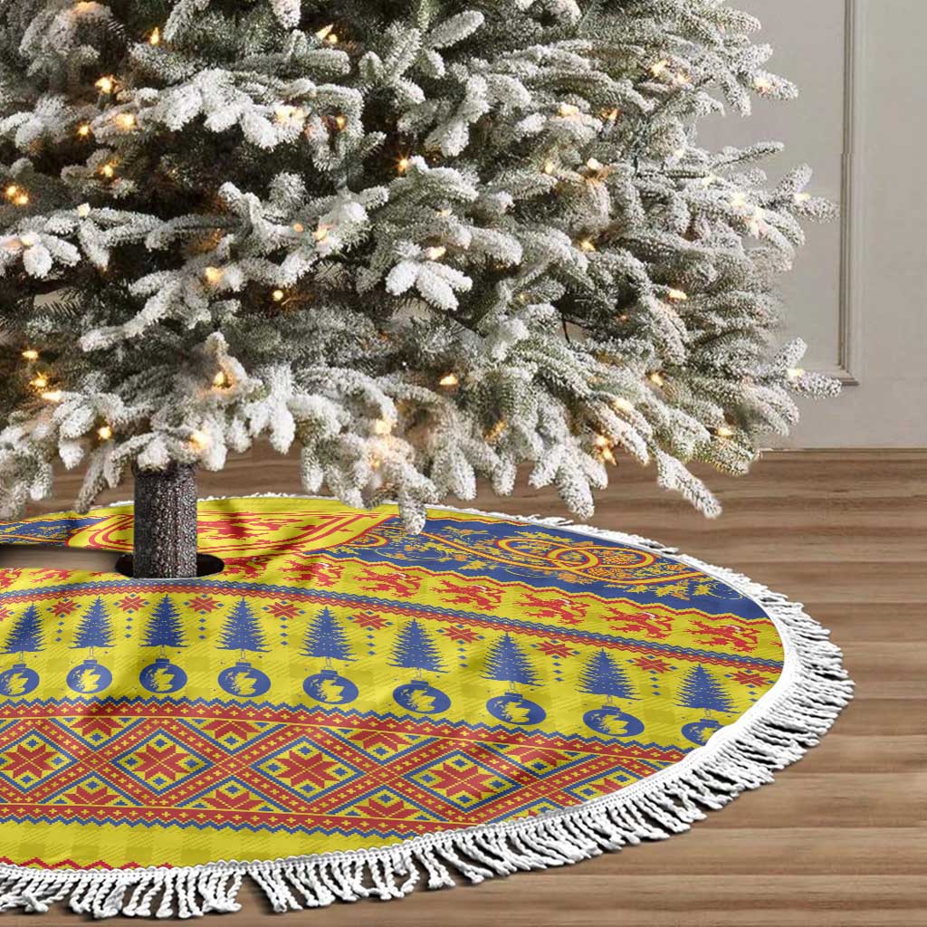 Scottish Christmas Tree Skirt Scotland Thistle and Celtic Knot Yellow-Red Color - Wonder Print Shop