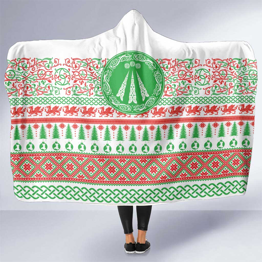 Welsh Christmas Hooded Blanket Awen and Celtics Culture with Xmas Elements - Wonder Print Shop