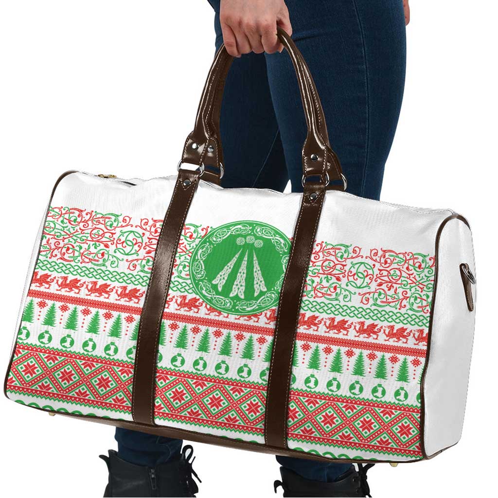 Welsh Christmas Travel Bag Awen and Celtics Culture with Xmas Elements - Wonder Print Shop