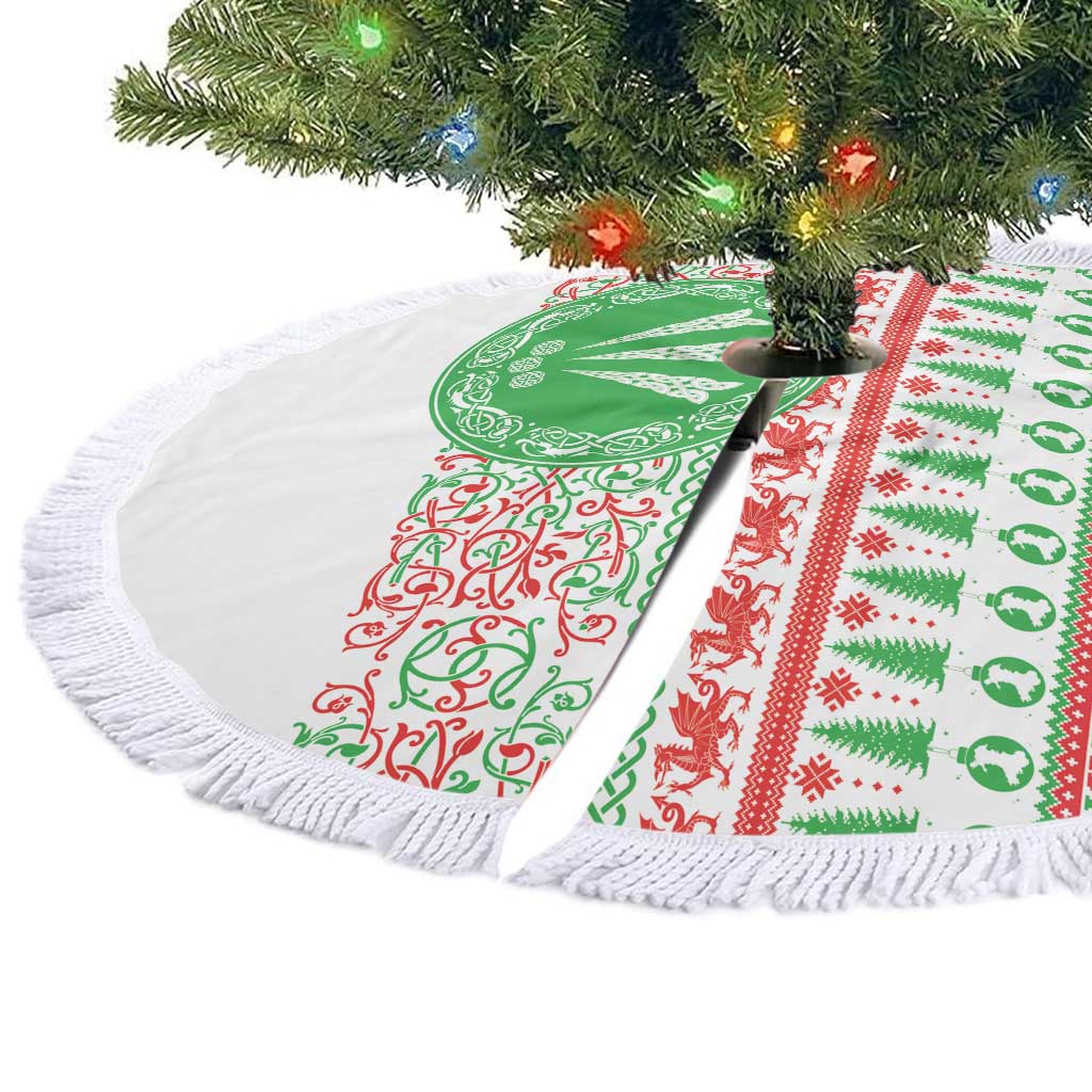 Welsh Christmas Tree Skirt Awen and Celtics Culture with Xmas Elements - Wonder Print Shop