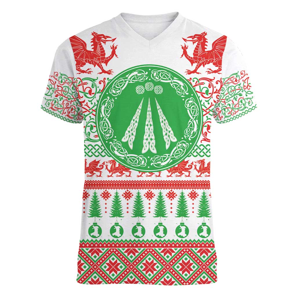 Welsh Christmas Women V-Neck T-Shirt Awen and Celtics Culture with Xmas Elements - Wonder Print Shop