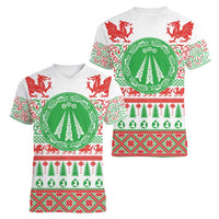 Welsh Christmas Women V-Neck T-Shirt Awen and Celtics Culture with Xmas Elements - Wonder Print Shop