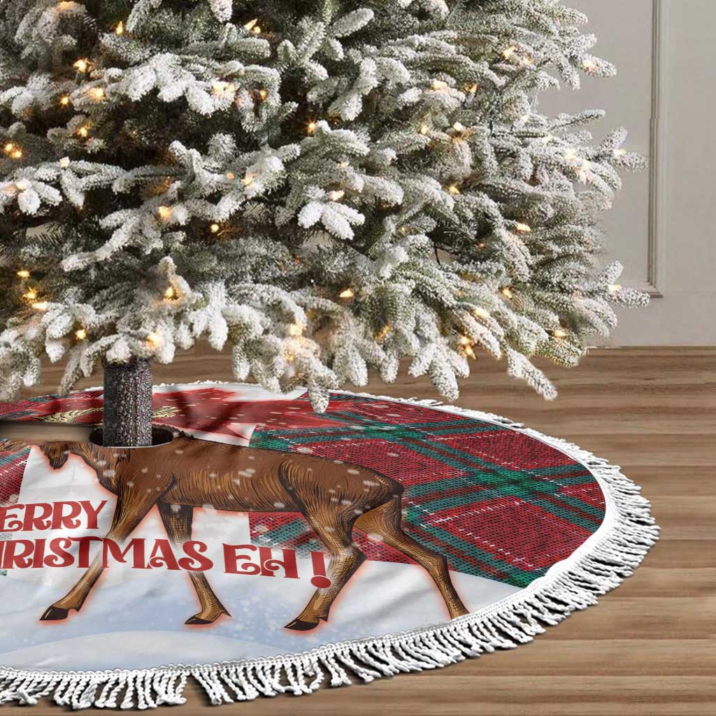 Canadian Christmas - Moose and Maple Retro Style Tree Skirt - Wonder Print Shop