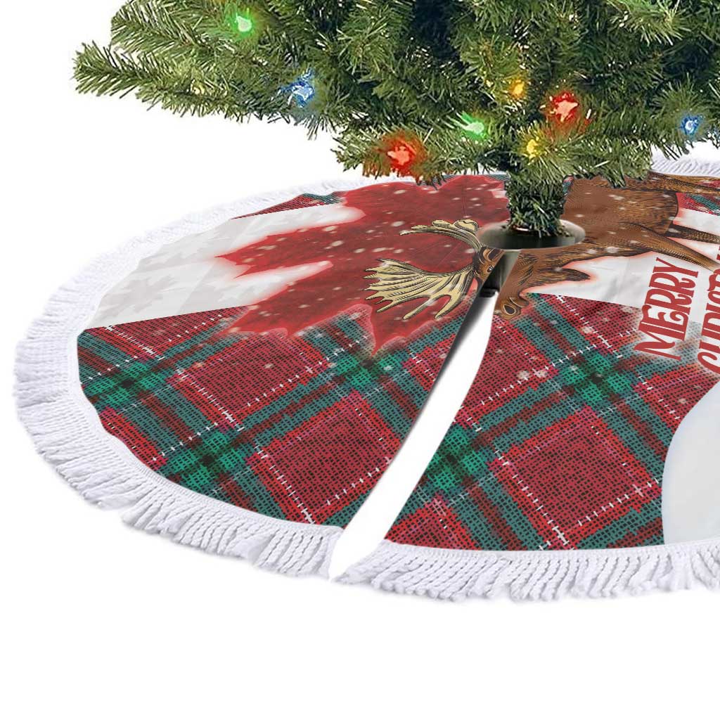 Canadian Christmas - Moose and Maple Retro Style Tree Skirt - Wonder Print Shop
