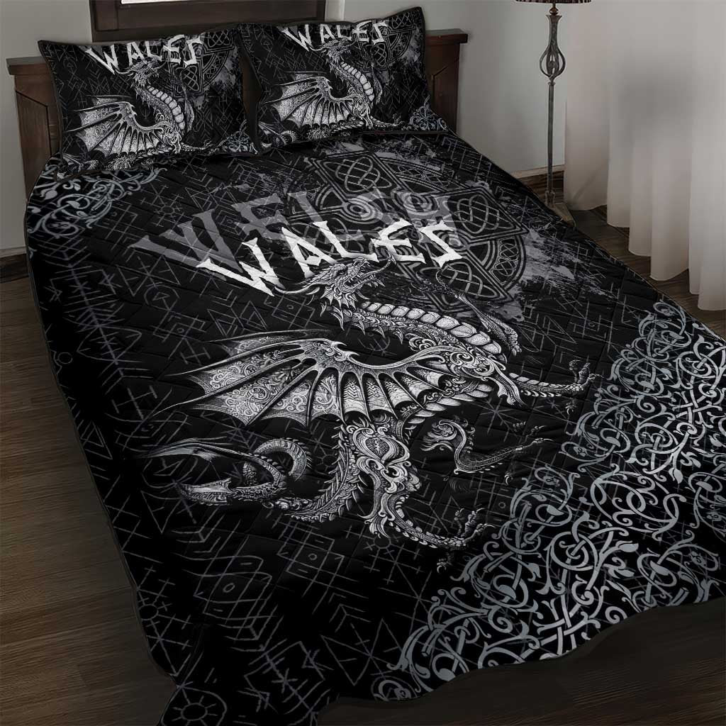 Welsh Celtic Culture Quilt Bed Set Wales Y Ddraig Goch with Runes Symbols - Wonder Print Shop