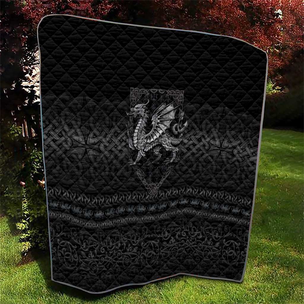 Welsh Celtic Culture Quilt Wales Y Ddraig Goch with Knot - Wonder Print Shop