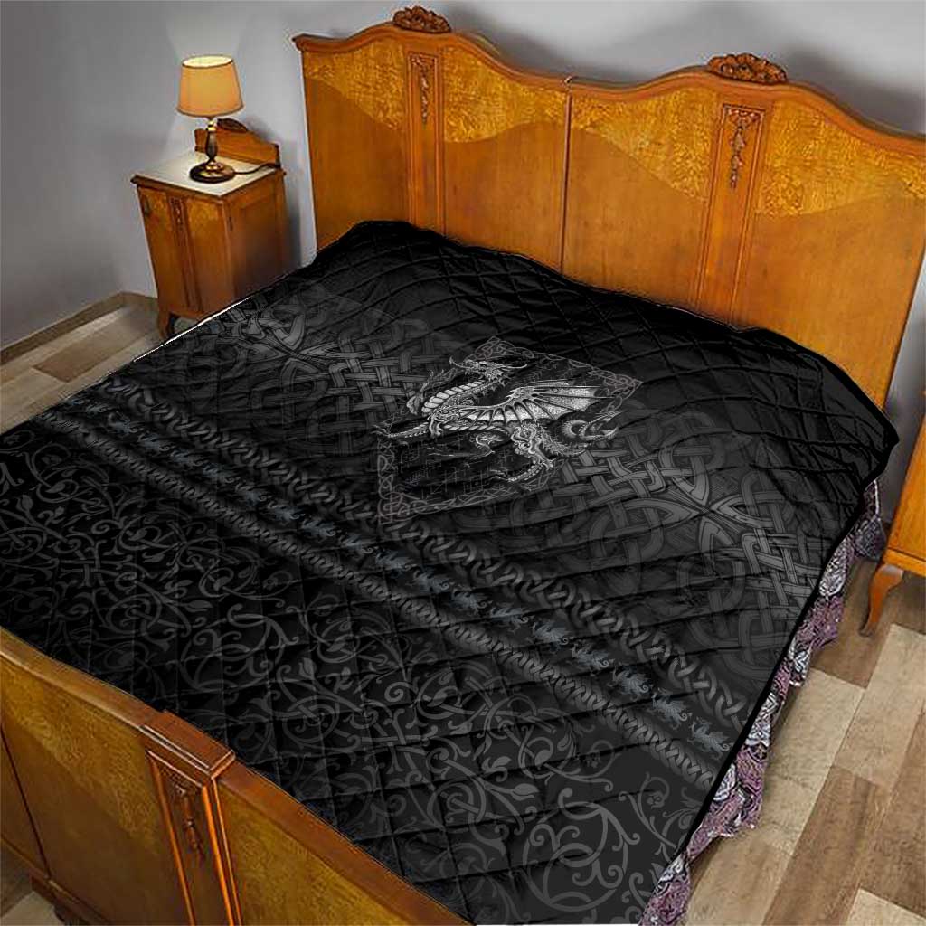Welsh Celtic Culture Quilt Wales Y Ddraig Goch with Knot - Wonder Print Shop