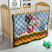 Deutschland Frohe Weihnachten Quilt Funny Der Weihnachtsmann and Krampus Drink Beer Together - Wonder Print Shop