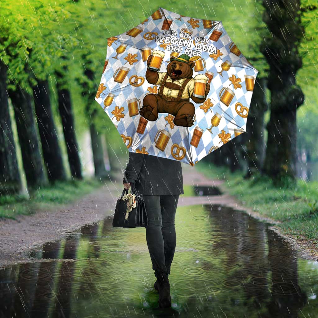 Funny Beer Oktoberfest Umbrella Ich Bin Nur Wegen Dem Bier Hier - Wonder Print Shop
