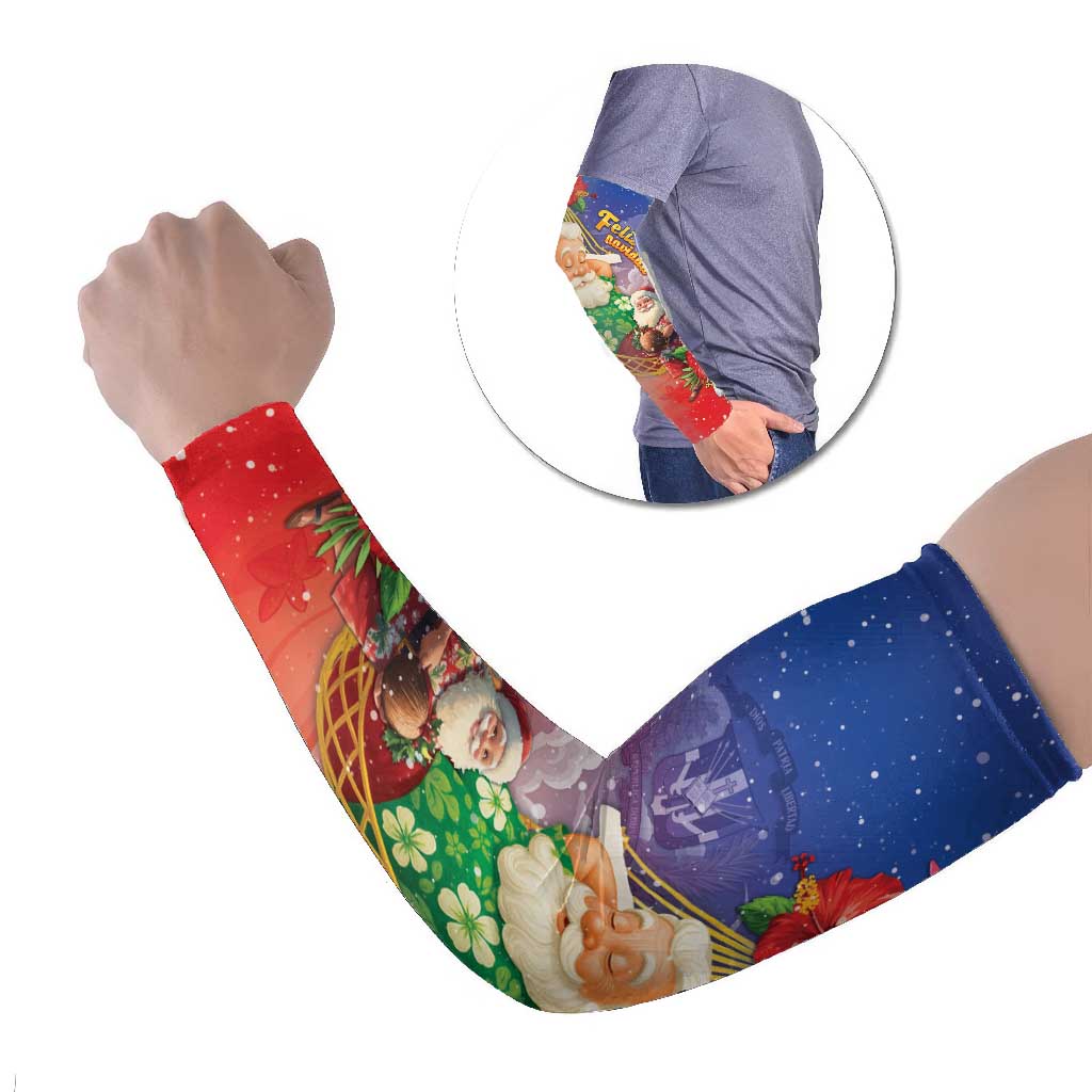 Dominican Republic Christmas Arm Sleeves Santa Relaxing On The Beach - Wonder Print Shop