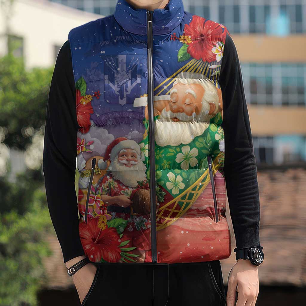 Dominican Republic Christmas Sleeveless Puffer Jacket Santa Relaxing On The Beach - Wonder Print Shop