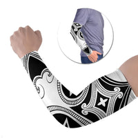 Japanese Indigenous Arm Sleeves Jomon Tribal Inspired White
