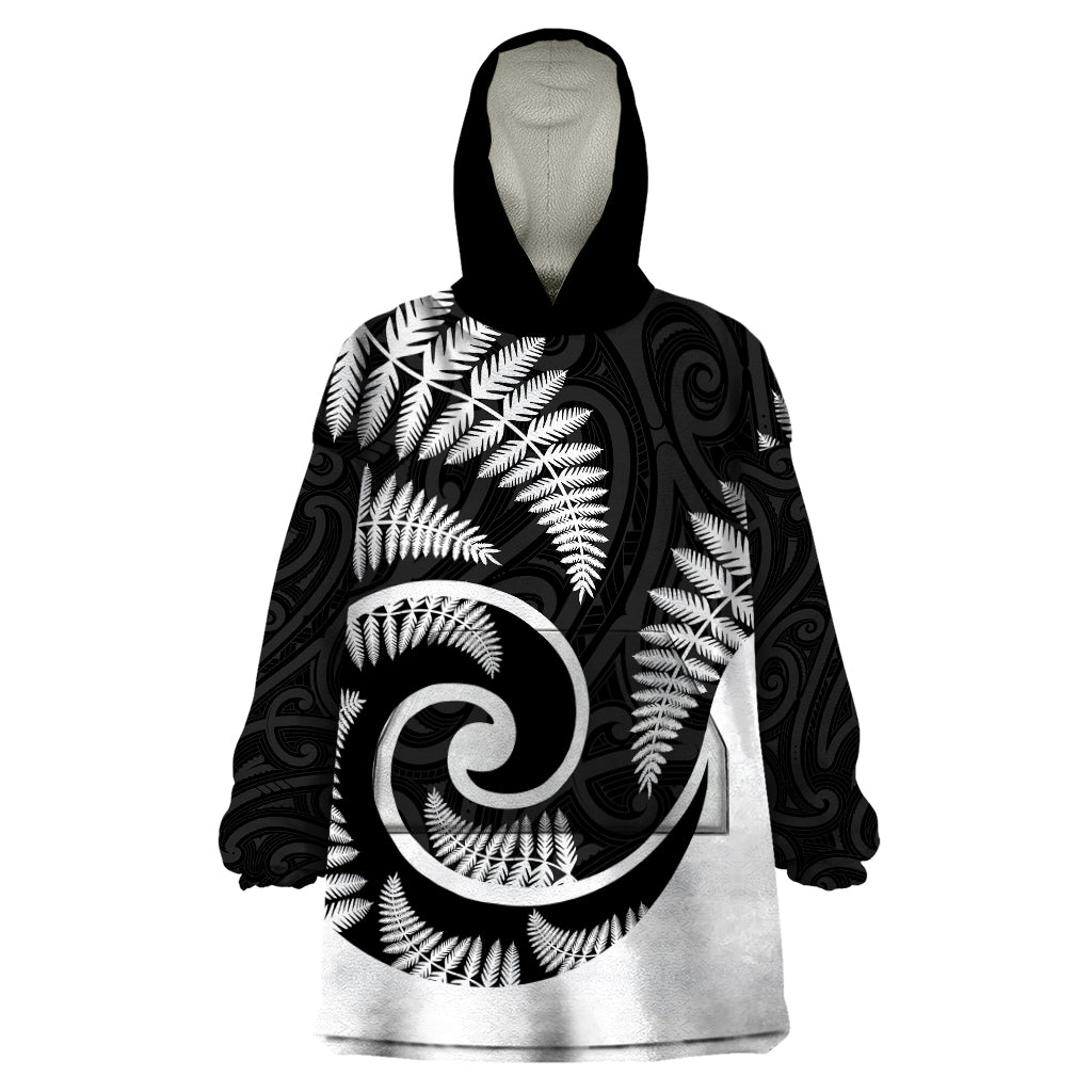 New Zealand Wearable Blanket Hoodie Maori With Silver Fern White LT6 - Wonder Print Shop
