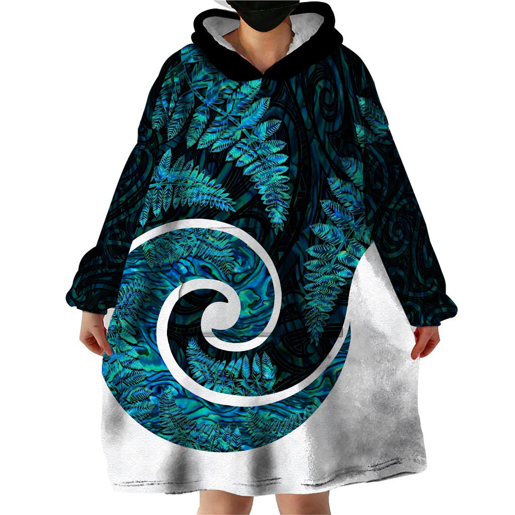 New Zealand Wearable Blanket Hoodie Maori With Silver Fern Papua Shell Green Ver.1 LT6 - Wonder Print Shop