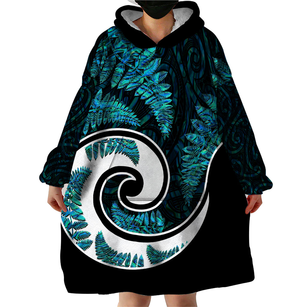 New Zealand Wearable Blanket Hoodie Maori With Silver Fern Papua Shell Green Ver.2 LT6 - Wonder Print Shop