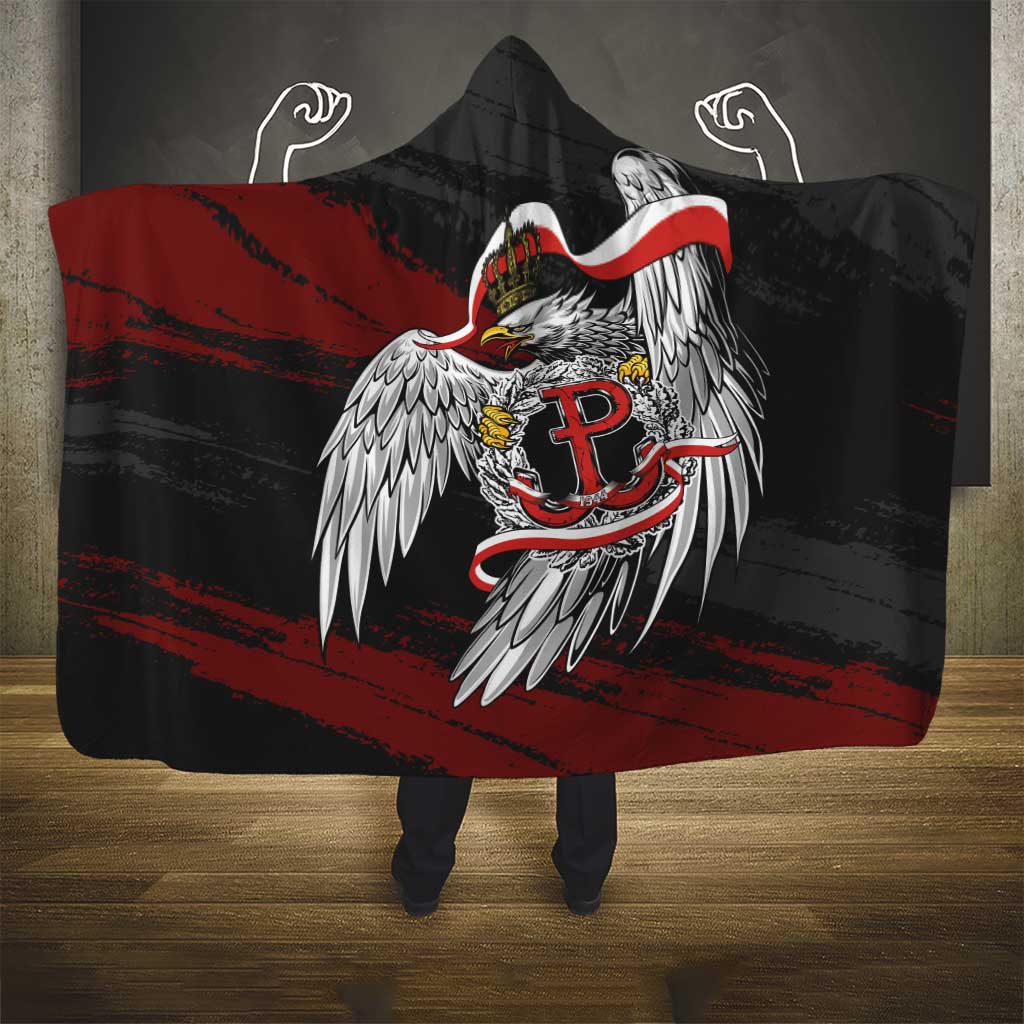 Polska Walczaca Crowned Eagle Hooded Blanket Fighting Poland