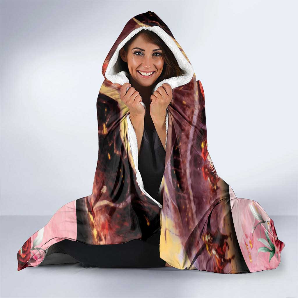 Kentucky Horse Racing Hooded Blanket Derby Girl - Marble Roses