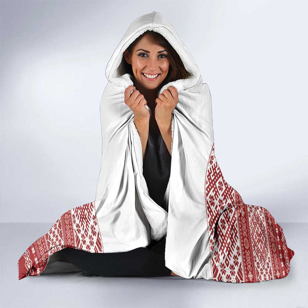 Latvia Jani Midsummer Hooded Blanket Red White Latvijas Auseklis