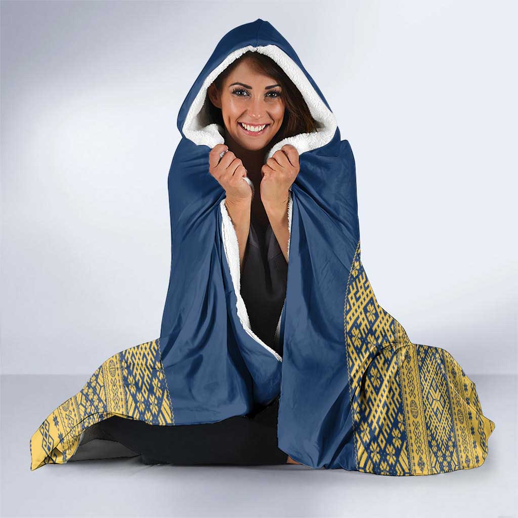 Latvia Jani Midsummer Hooded Blanket Blue Gold Latvijas Auseklis