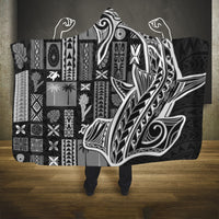 samoa-tapa-hooded-blanket-siapo-mix-tatau-patterns-black