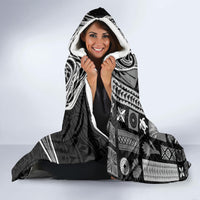 samoa-tapa-hooded-blanket-siapo-mix-tatau-patterns-black