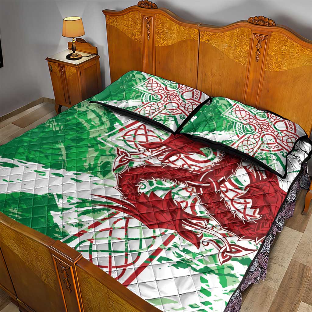 Wales Cymru Am Byth Quilt Bed Set Celtic Dragon Triskelion - Wonder Print Shop