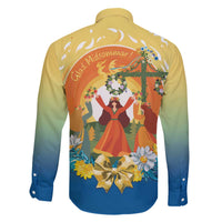 Sverige Glad Midsommar Family Matching Off The Shoulder Long Sleeve Dress and Hawaiian Shirt Majstang Dancing
