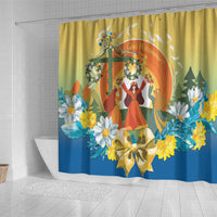 Sverige Glad Midsommar Shower Curtain Majstang Dancing