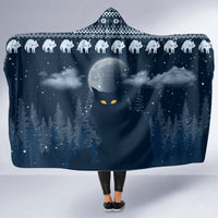 yule-cat-christmas-hooded-blanket-jolakotturinn-snowy-night