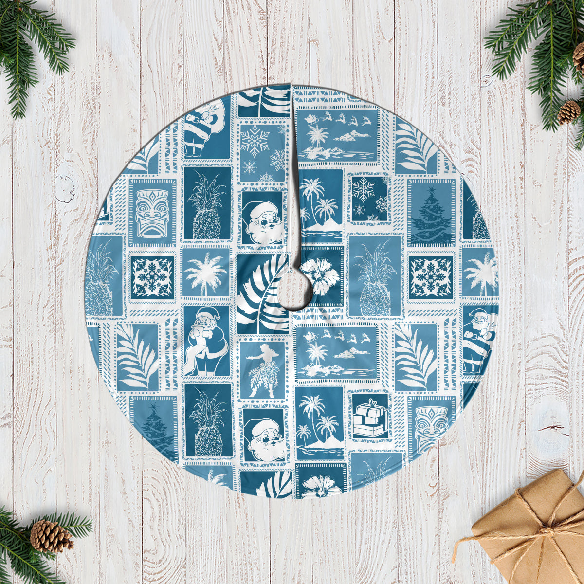 Hawaii Christmas Tree Skirt Retro Patchwork - Aquamarine - Wonder Print Shop