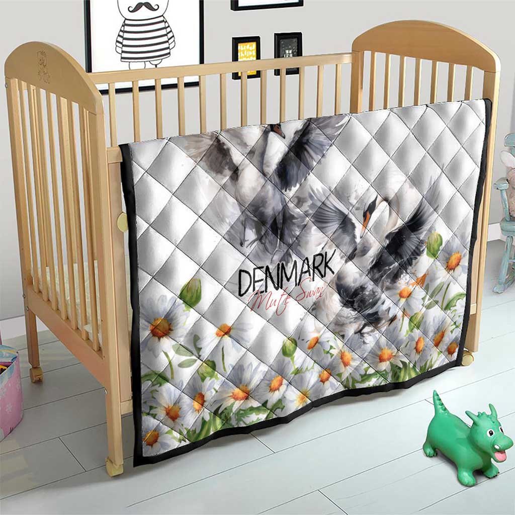 Denmark Mute Swan Quilt With Chamomile Daisy Flowers - Wonder Print Shop